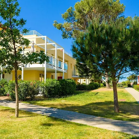 Duplex Near Marina &